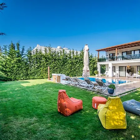 Vila Contemporary Luxury In Yalikavak Center Bodrum
