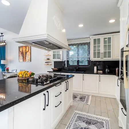 Contemporary Luxury In Yalikavak Center Vila *