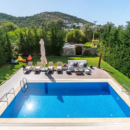 Contemporary Luxury In Yalikavak Center Willa *